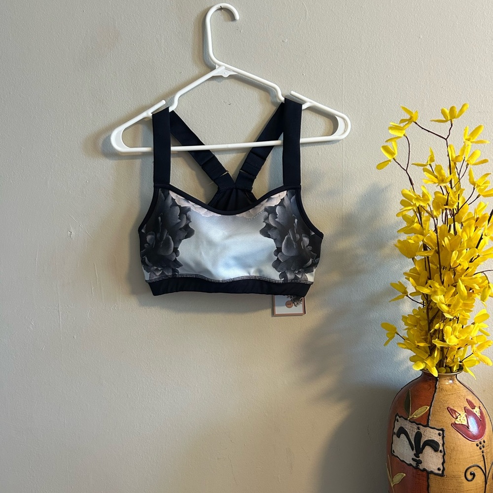 Black and Gray Floral Women's Sports Bra
